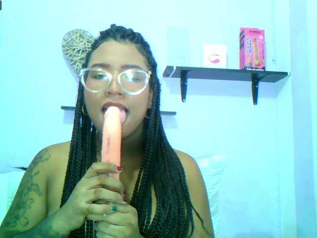 Фотографии darkessenxexx1 Hi my loveI'm very horny today And I want to ride you @total tokens At this moment I have @sofar tokens, Help me to fulfill it, they are missing @remain tokens