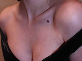 Еротски видео разговор DarkFoxyNox