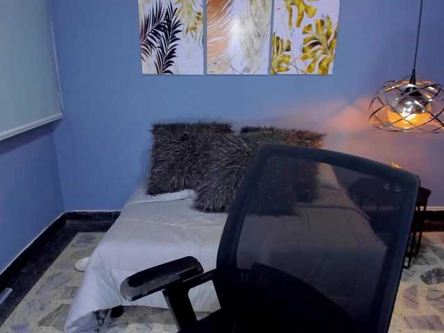 Емитувани слики од екранот DashaRodri