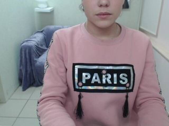 Емитувани слики од екранот DashaRu