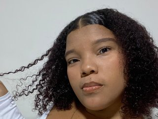 Еротски видео разговор DayanRoux