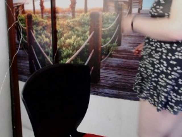 Емитувани слики од екранот DevilryKatty