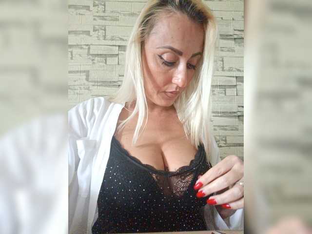 Фотографии ItalianMoon @99999 tks @10389 tks @89610 tks !! Subscribe here ➡ OnlyFans.com amina_angel