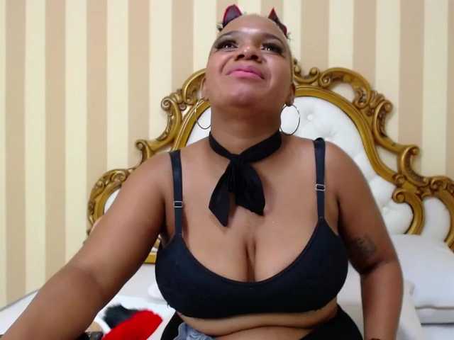 Фотографии DiablaSmith I'm a Sucubo l, I'm so horny here, let's get naughty ♥! naked me and play with me ♥ play with my pussy at goal