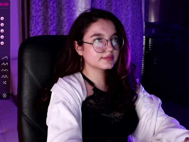 Емитувани слики од екранот Diamond-Doll