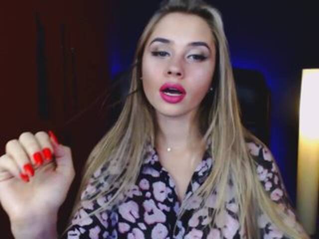 Емитувани слики од екранот DiamondDiva