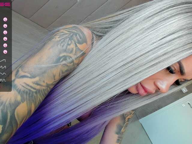 Емитувани слики од екранот DiamondJo