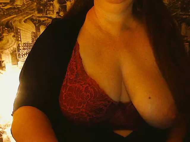 Емитувани слики од екранот DianaSexxx