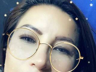 Еротски видео разговор Dinawet