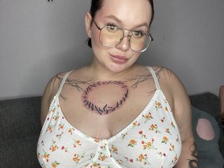 Еротски видео разговор Divine-1