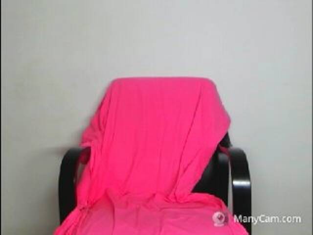 Емитувани слики од екранот DivineAngelX