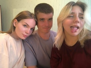 Еротски видео разговор DivineTrio