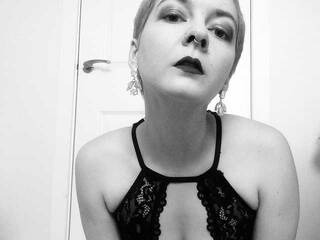 Еротски видео разговор Dntfallasleep