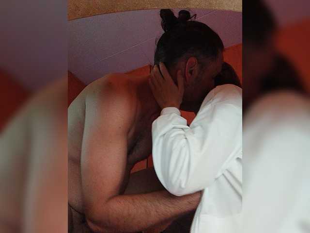 Емитувани слики од екранот Doggysx