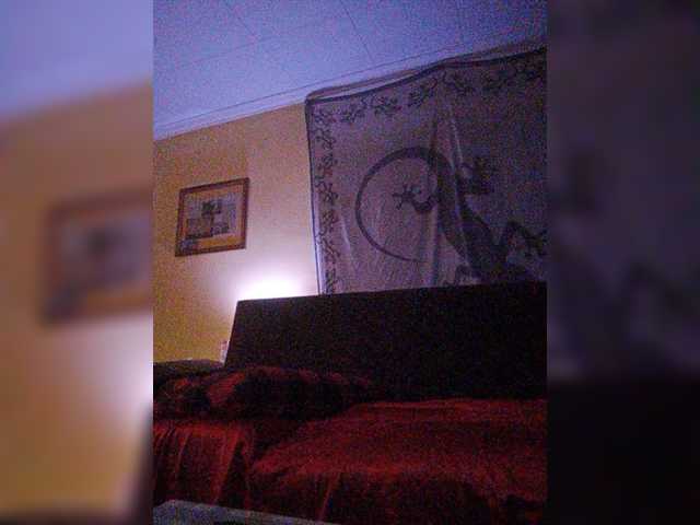 Емитувани слики од екранот Doggysx