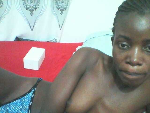 Емитувани слики од екранот Dolcedulce