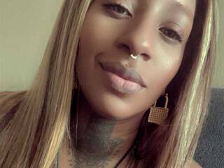 Еротски видео разговор DomCherrired