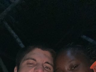 Еротски видео разговор DreamInterracial