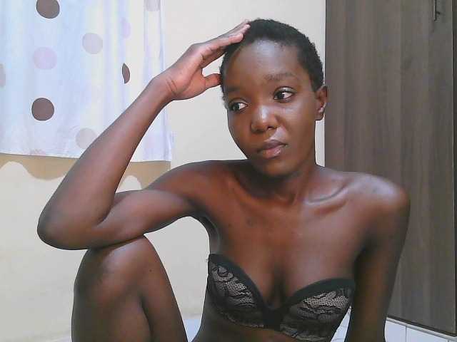Емитувани слики од екранот Ebonygoddess2