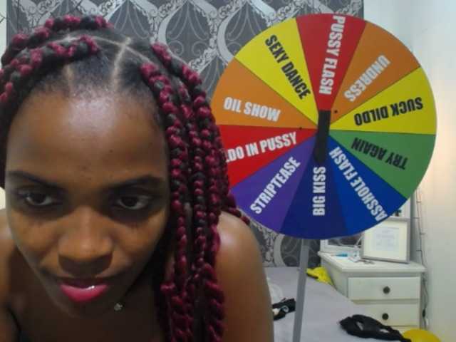 Фотографии EbonyLinda Hello guys :) Welcome to my oil show, you want to play with me ?do not forget to leave your gift #teen #bigboobs #latina #squirt #deep #cum