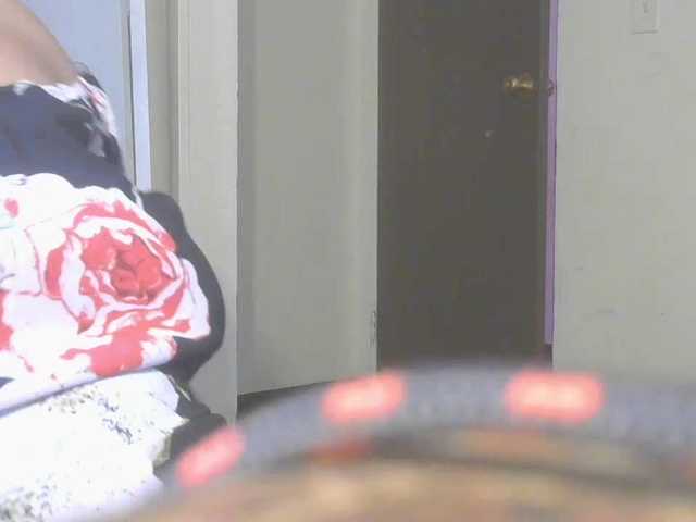 Емитувани слики од екранот ebonymonroe4