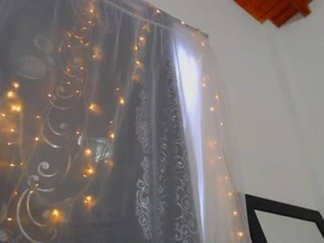 Емитувани слики од екранот EbonySlimm