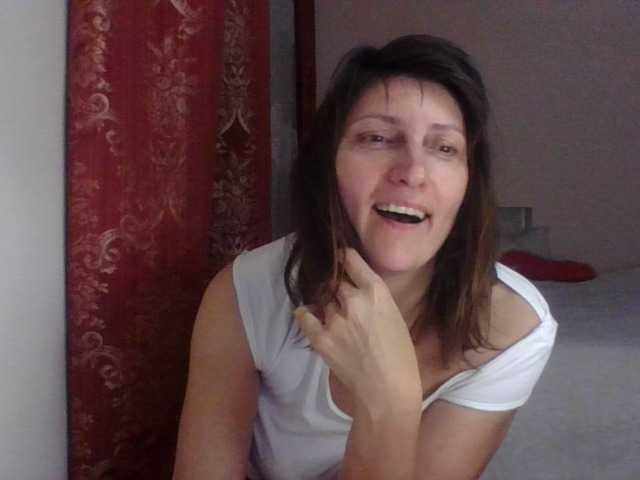 Емитувани слики од екранот Eleanesa