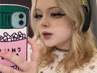 Еротски видео разговор SleepyHeadCat