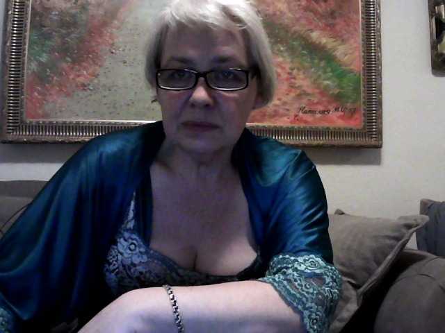 Емитувани слики од екранот ElegantBlonda