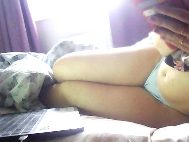 Емитувани слики од екранот elfika