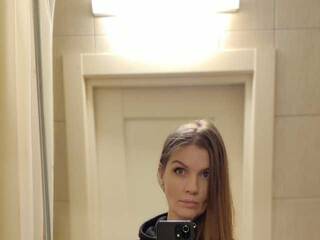 Еротски видео разговор ElieArt