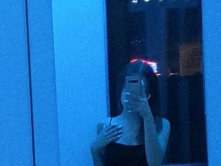 Еротски видео разговор Eliza0