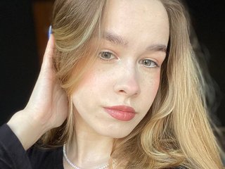 Еротски видео разговор ElizabethBennett
