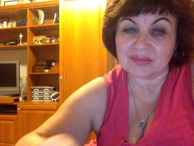 Емитувани слики од екранот ElizzaBelise