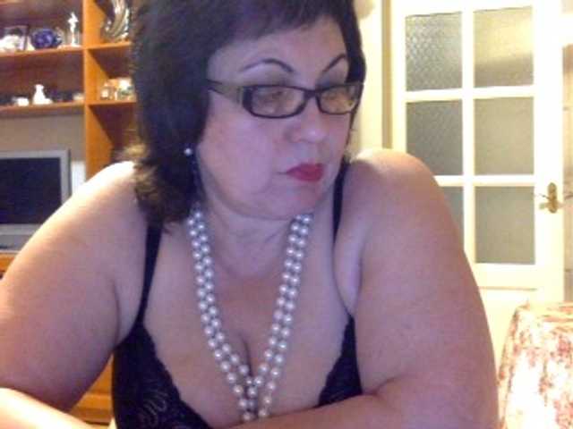 Емитувани слики од екранот ElizzaBelise