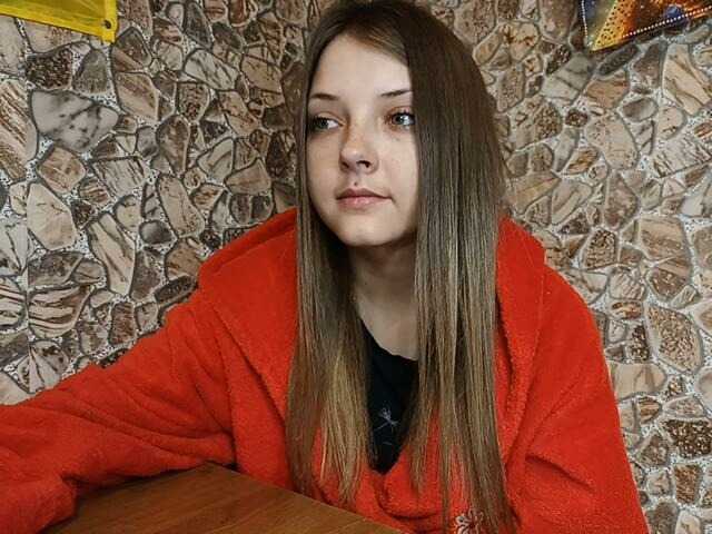 Емитувани слики од екранот EllaLaLovely