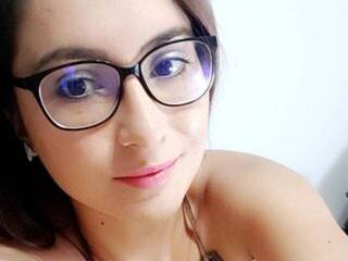 Еротски видео разговор Ellarouge