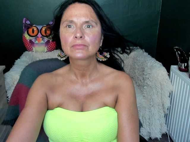 Фотографии ellenHeart #chatting #teasing #mature #domination