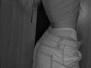 Еротски видео разговор Ellievans