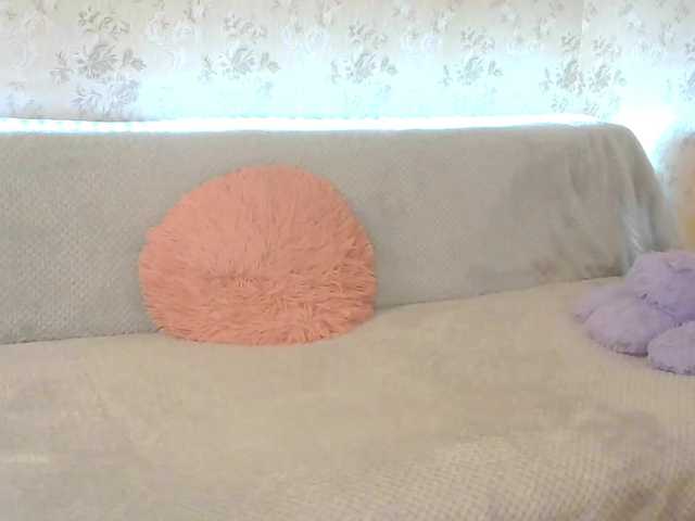Емитувани слики од екранот Pretty_doll