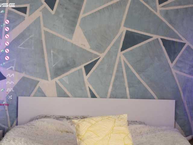 Емитувани слики од екранот Pretty_doll