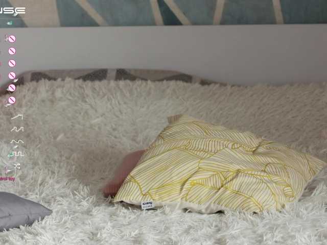 Емитувани слики од екранот Pretty_doll