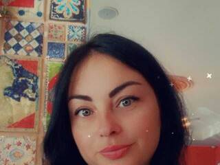 Еротски видео разговор Ellisha-Ellis