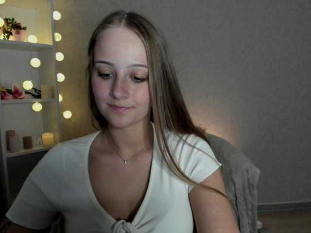 Фотографии ElsaJean18 Enjoy my lovely #hot show! Warm welcome to everybody! I want to feel you guys #hot #teen #dance #show