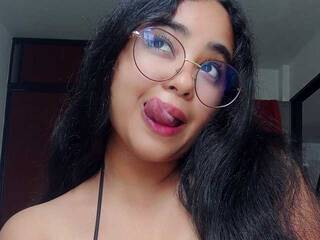 Еротски видео разговор ElynDavidson