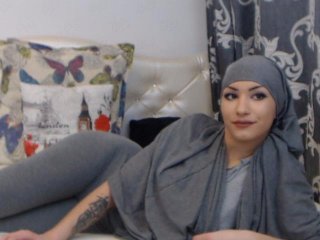 Емитувани слики од екранот ElyshaArabian