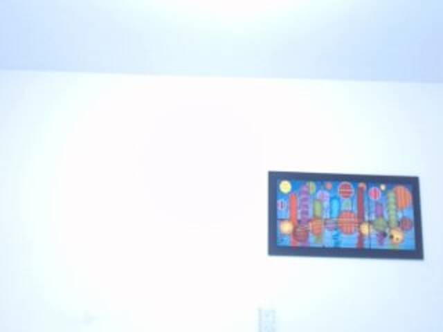 Емитувани слики од екранот Emanigth