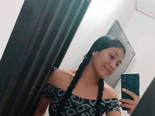 Еротски видео разговор Emely18a