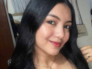 Еротски видео разговор Emi-latingirl