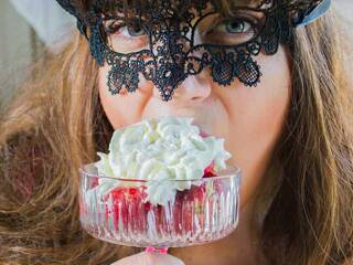 Еротски видео разговор Emily-BOOBS-